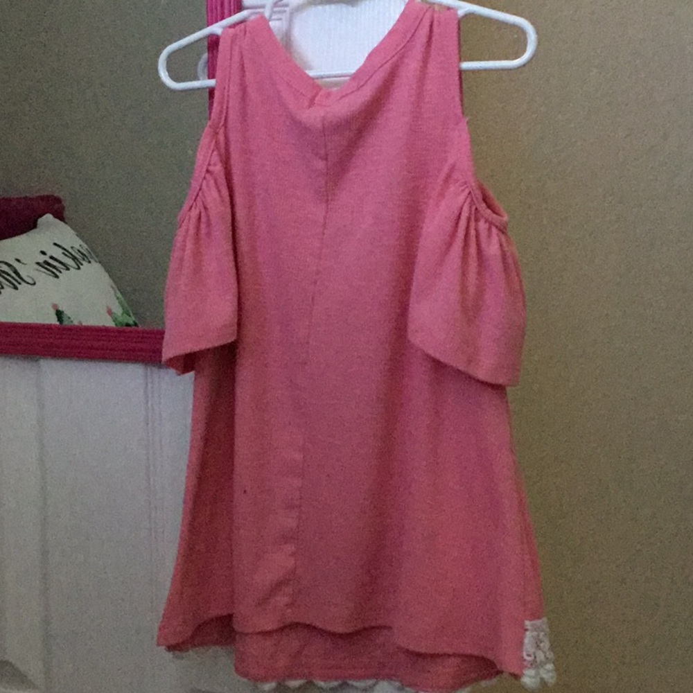 blouse - Picture 2 of 3